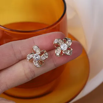 Naujas mados juvelyrikos išskirtinį AAA cirkonis 925 silver needle susukti geometrinis auskarai elegantiškas moterų vestuves auskarai