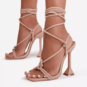 RIBETRINI Prekės atidaryti kojų čiurnos dirželis nėrinių aukštakulniai moteriški sandalai seksualus šalies gladiatorių naujas vasaros mados laides batai